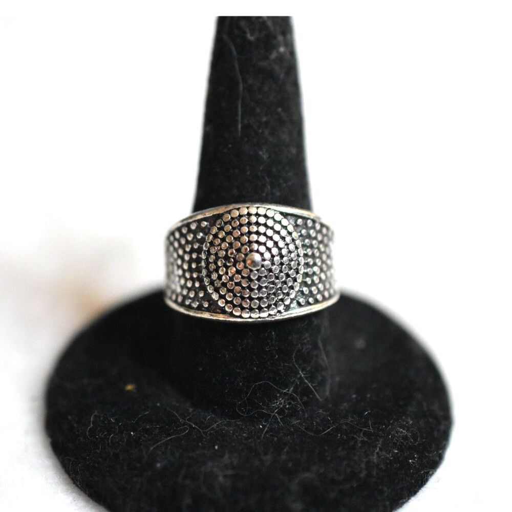 NWOT Southwestern Chunky Silver Tone Aztec Style Size 8 Unisex Ring
